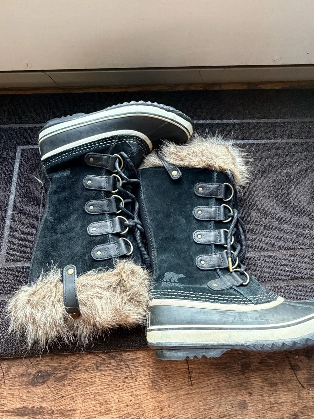 Sorel Joan of Arctic Tall Waterproof Snow Boots Black Faux Fur Women’s 9 Winter